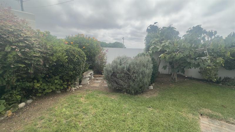 3 Bedroom Property for Sale in Fraaiuitsig Western Cape